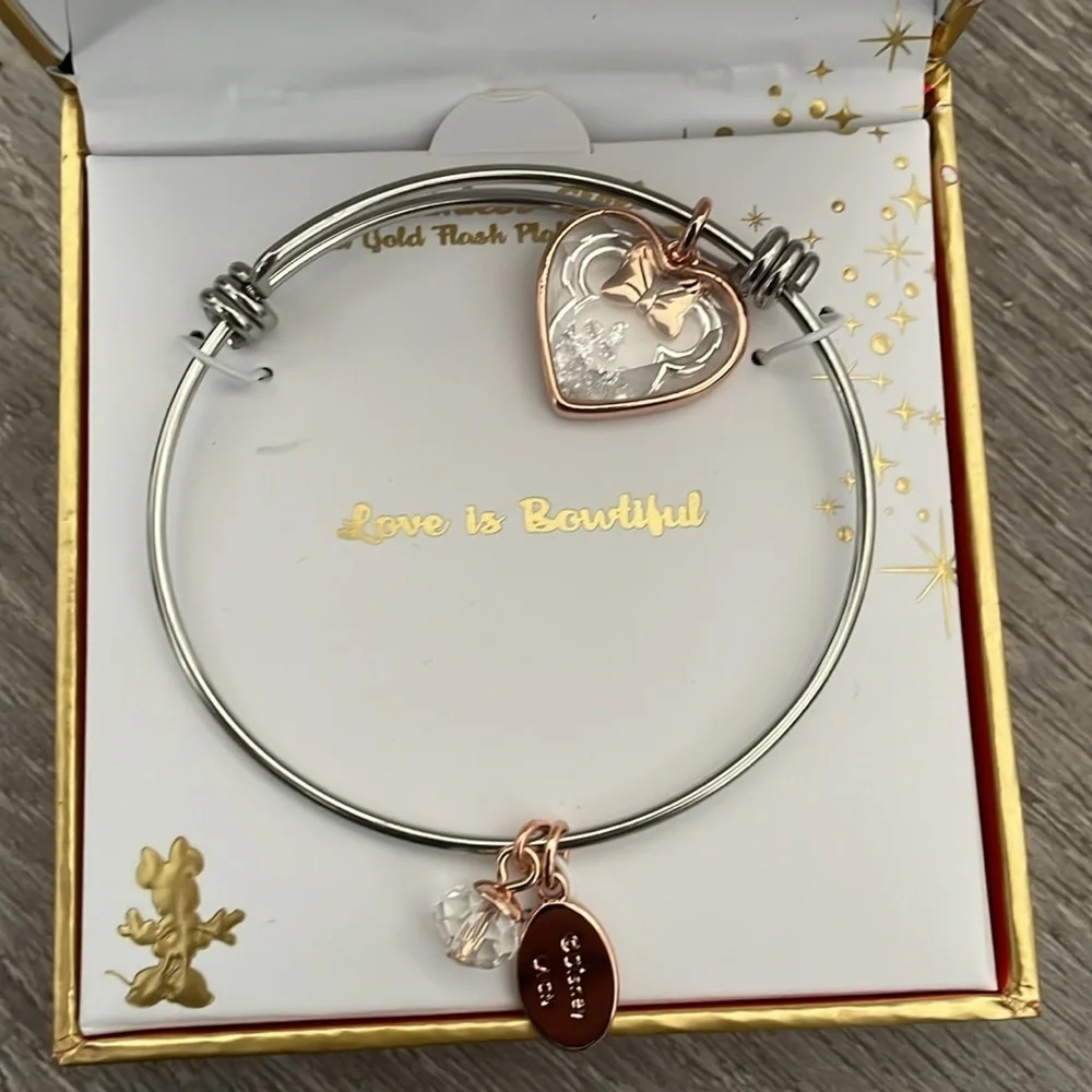 Brand New Disney Love is Bowtiful Bracelet Sterling Silver Heart Charms Minnie